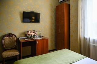Гостиница RichMan Краснодар Улучшенный двухместный номер с 1 кроватью-4