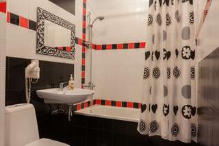 Гостиница RichMan Краснодар Улучшенный номер с кроватью размера «king-size» или 2 отдельными кроватями-3