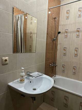 Гостиница RichMan Краснодар Бюджетный двухместный номер с 2 отдельными кроватями-2